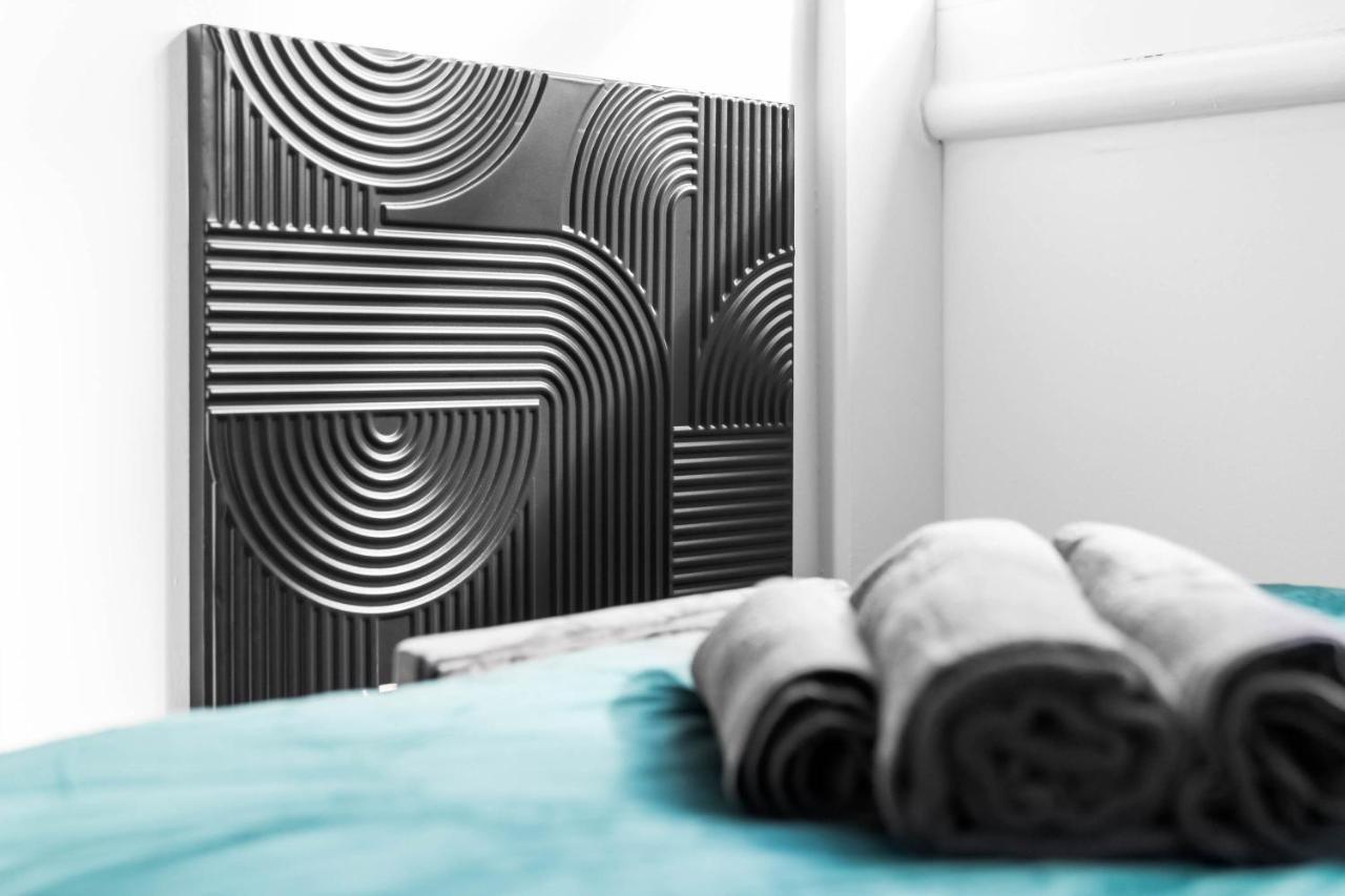 Luxury Stay With Scenic Views 브라이얼리 힐 외부 사진