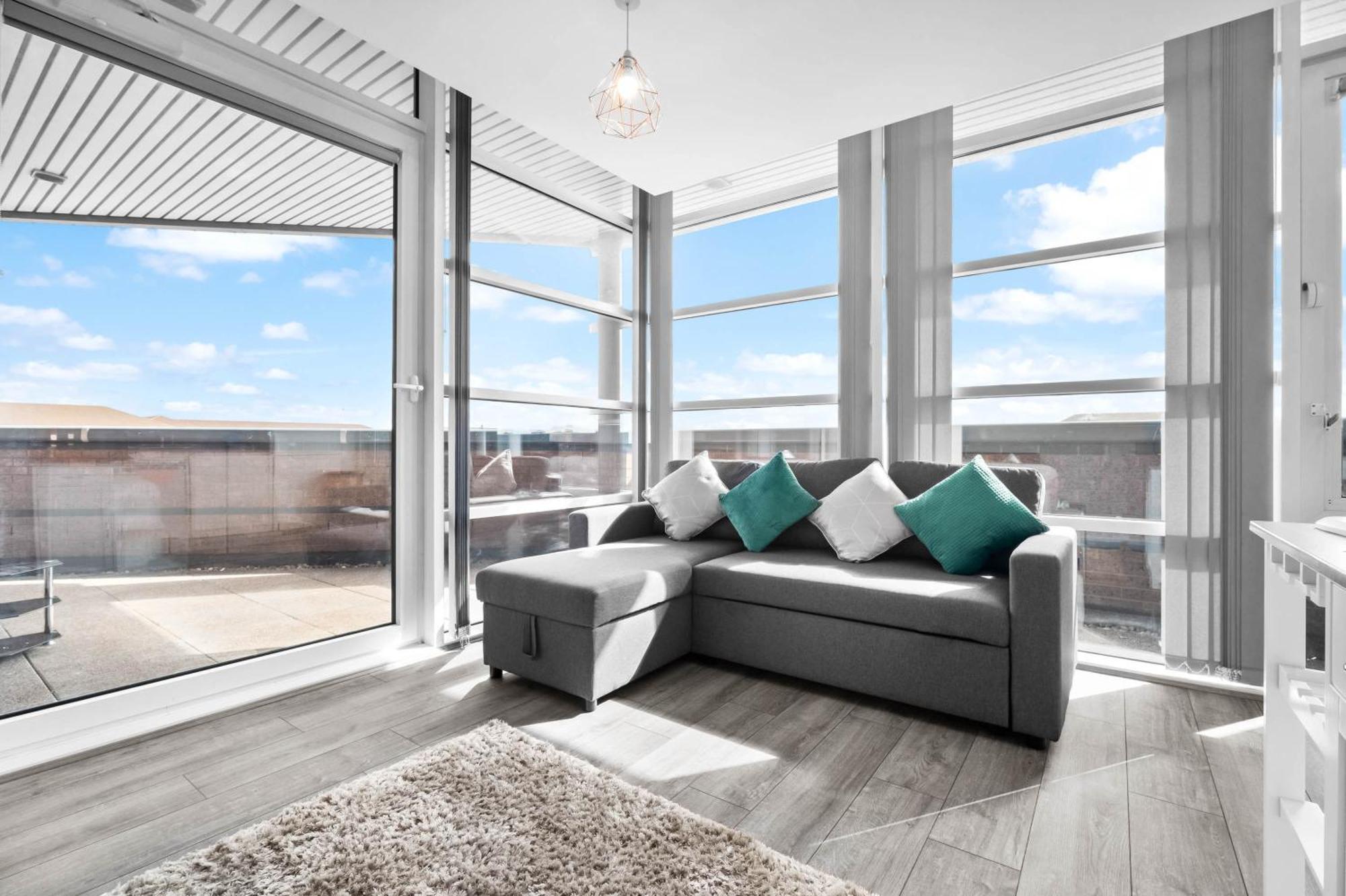 Luxury Stay With Scenic Views 브라이얼리 힐 외부 사진